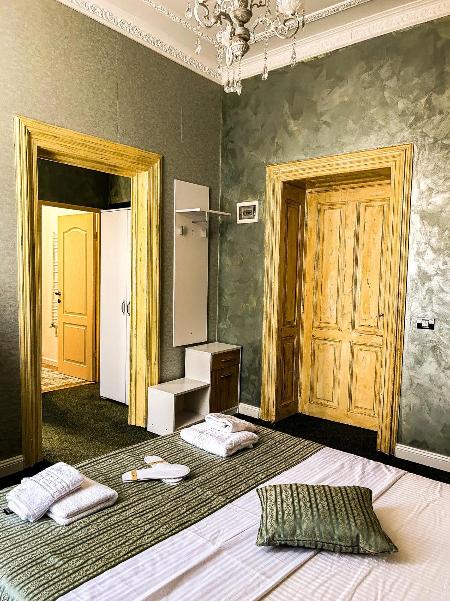Hotel Boutique Casa Vermont Бухарест Экстерьер фото